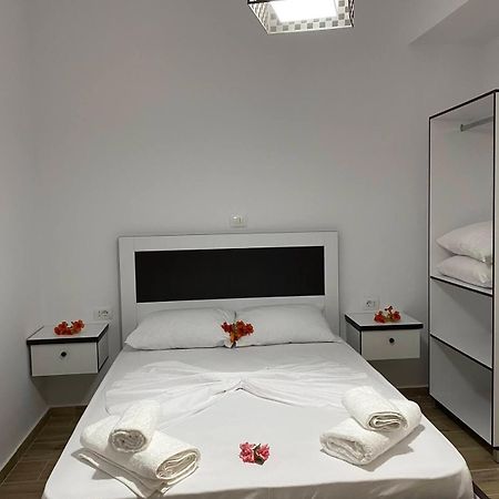Rentrooms Geni Ksamil Exterior foto